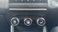 Renault Captur 1.6 E-TECH Hybrid 145 Iconic Edition 5dr Auto Hybrid Hatchback